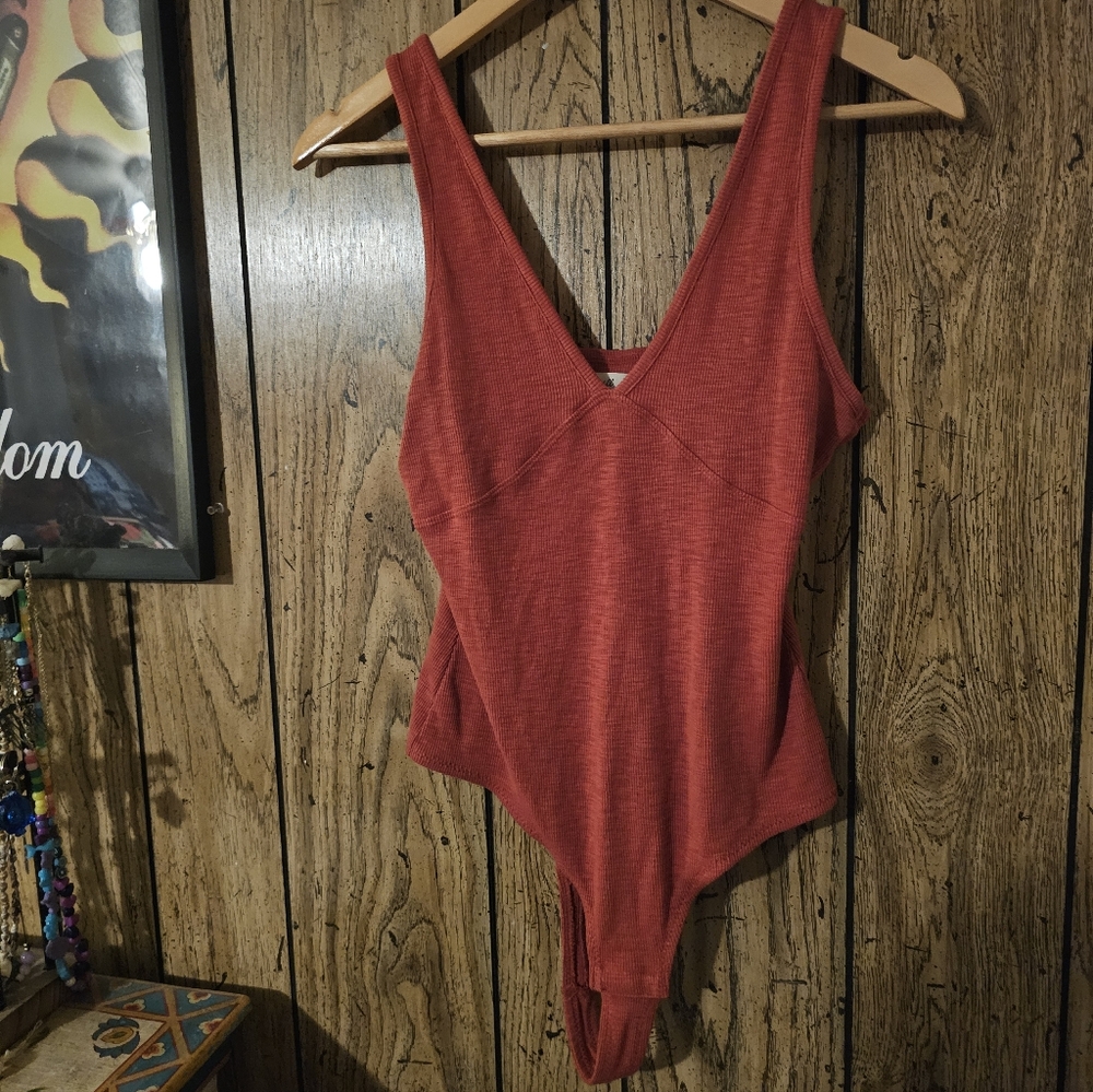 MADEWELL Rust Ribbed Tank Bodysuit - Large - Picture 2 of 5